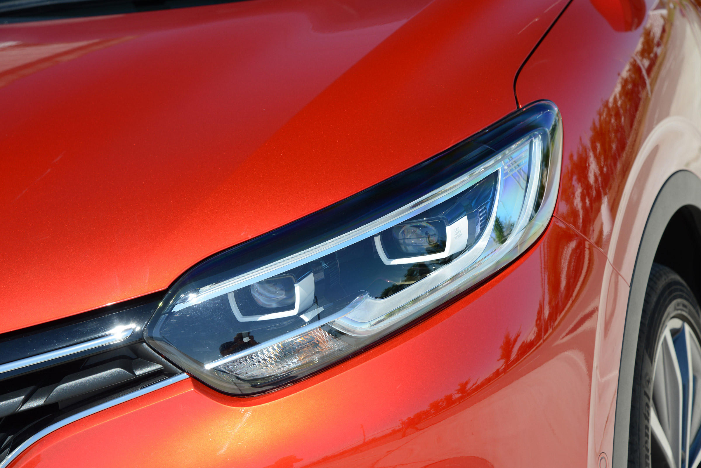 New Renault Kadjar 2015 light