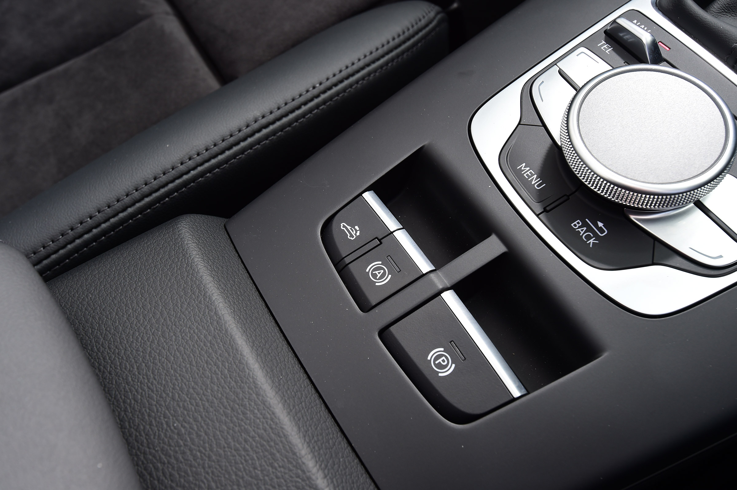 Audi A3 Convertible centre console buttons