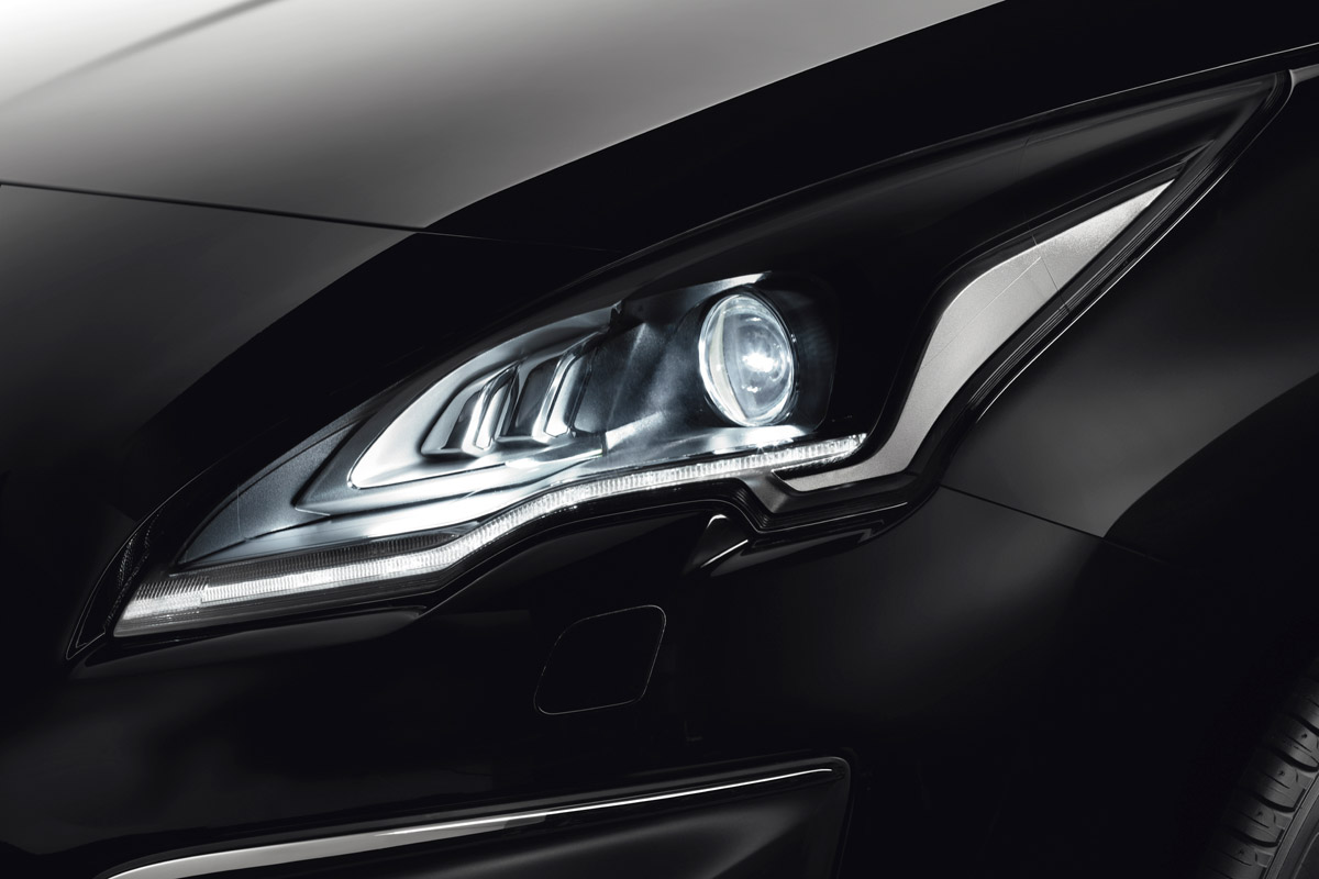 Peugeot 3008 headlight