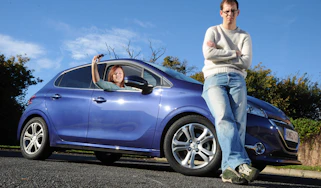 Peugeot 208 front static