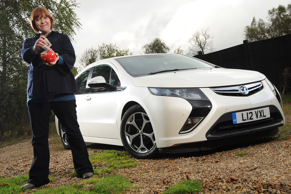 Vauxhall Ampera front static