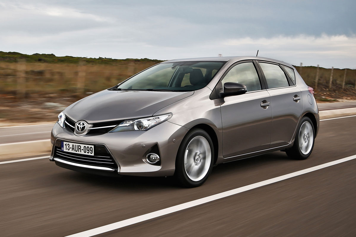 Toyota Auris front tracking