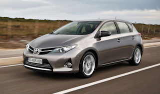 Toyota Auris front tracking
