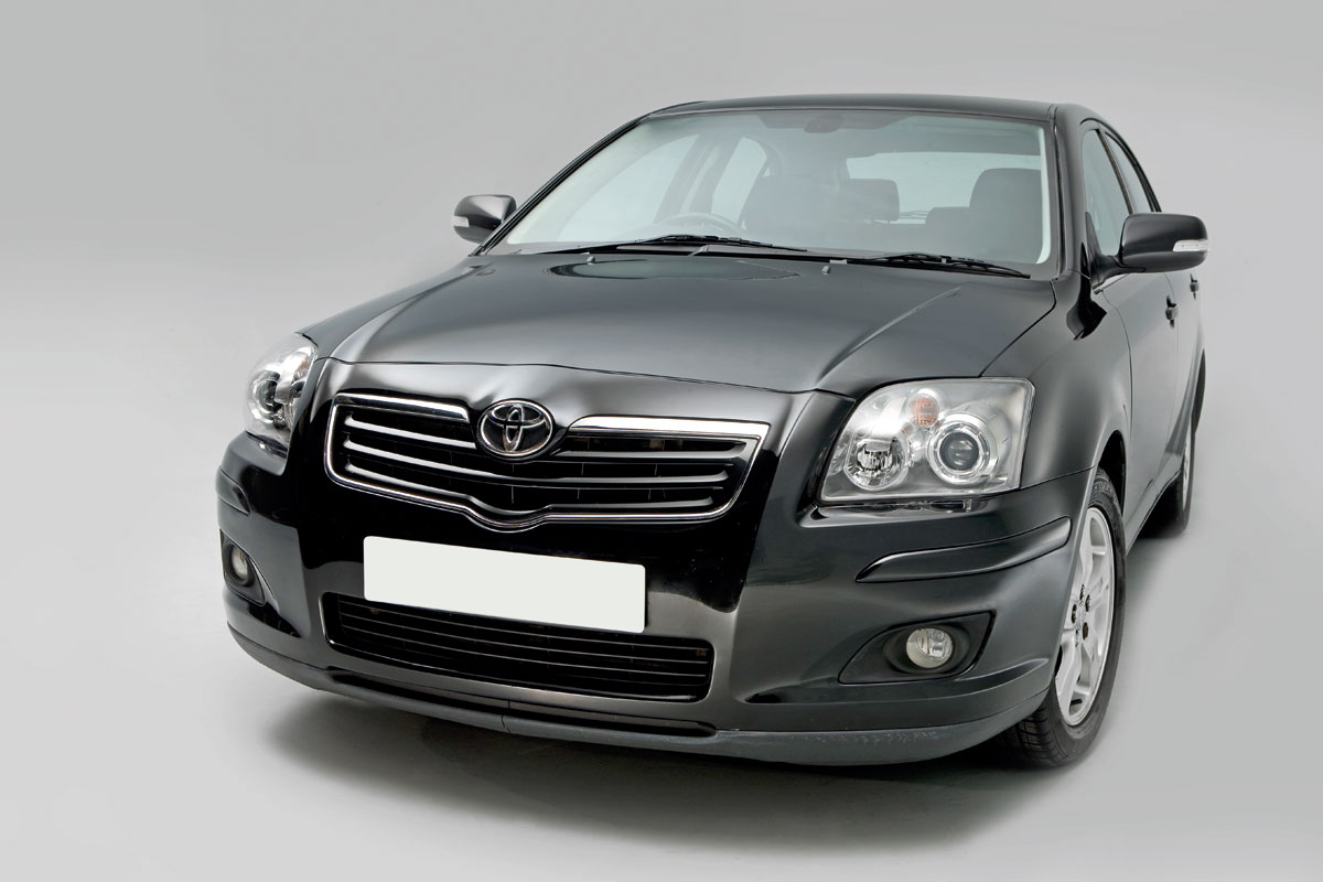 Toyota Avensis front static