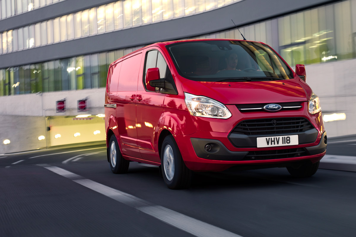 Ford Transit Custom front tracking