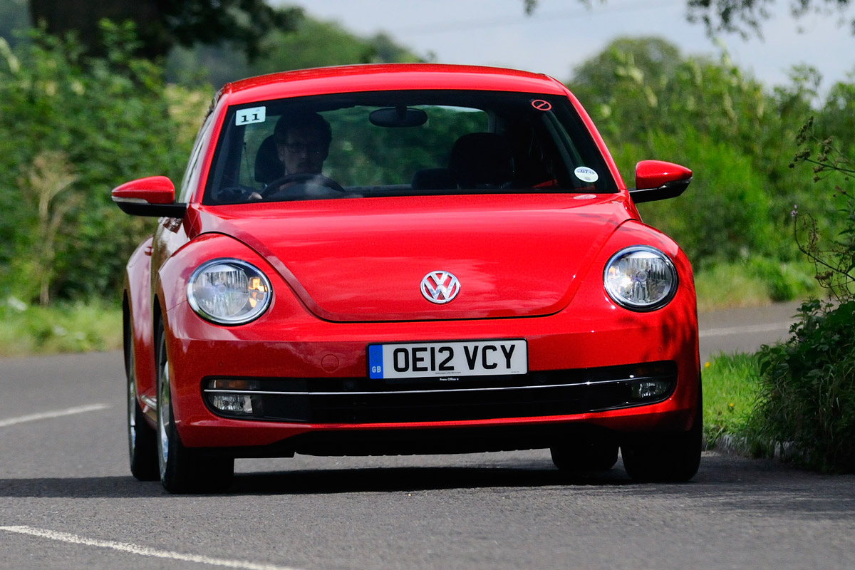 Volkswagen Beetle 2.0 TDI front