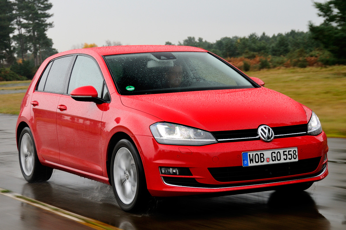 Volkswagen Golf front tracking