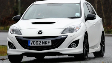 Mazda 6 saloon front cornering