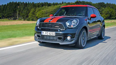 MINI JCW Countryman front tracking
