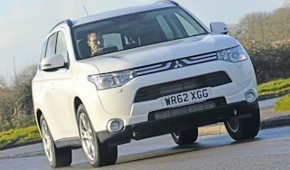Mitsubishi Outlander front cornering