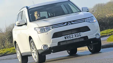Mitsubishi Outlander front cornering