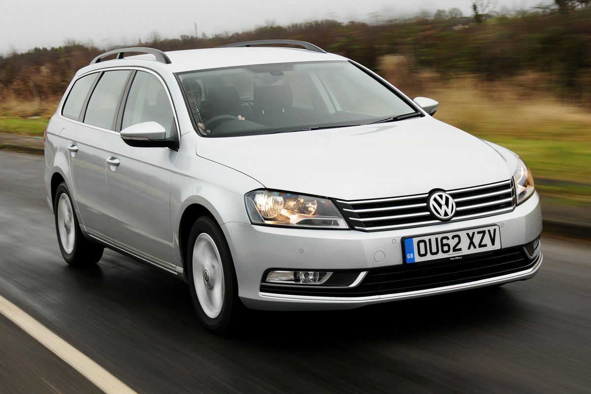 Volkswagen Passat Estate front tracking