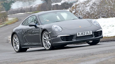 Porsche 911 Carrera 4 front cornering