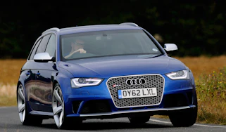 Audi RS4 front cornering