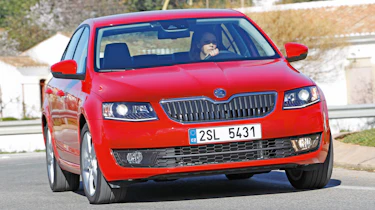 Skoda Octavia front cornering