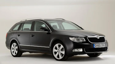 Skoda Superb Estate front static
