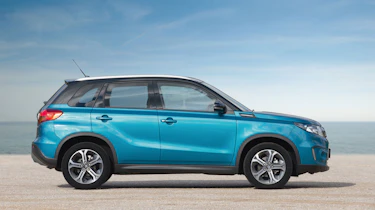 Suzuki Vitara - side on