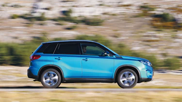 Suzuki Vitara - panning