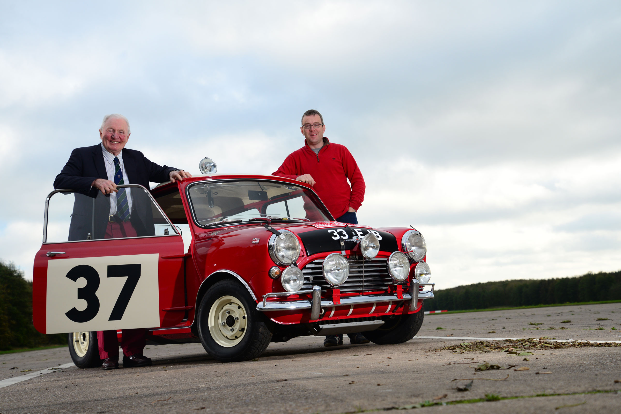 Mini Cooper S 1964 Monte Carlo rally winner - Paddy Hopkirk &amp; Owen
