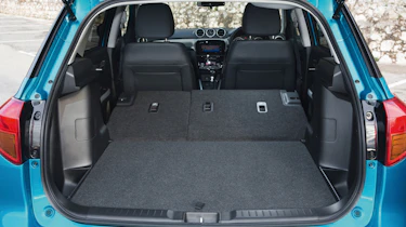 Suzuki Vitara - boot seats down