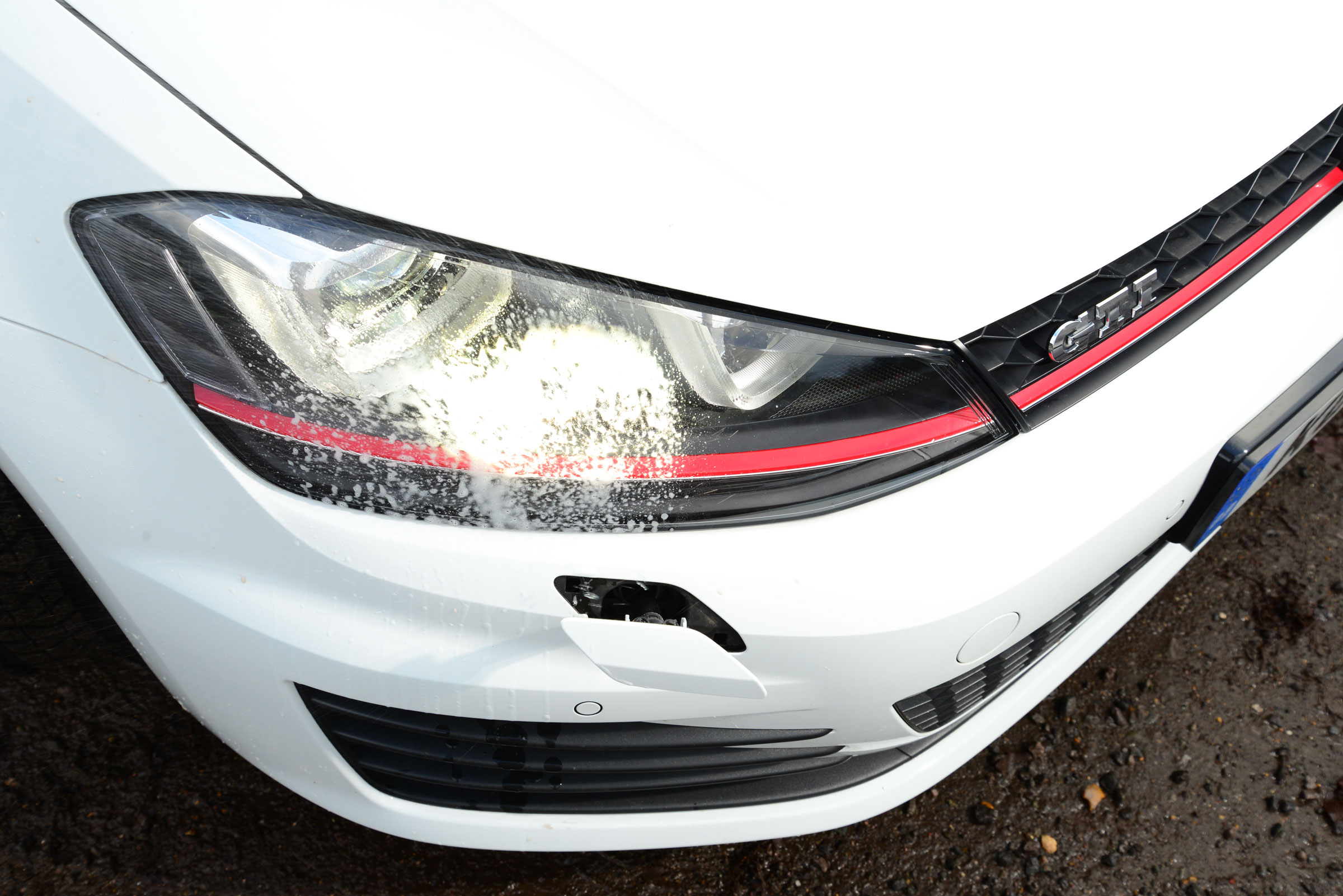 VW Golf GTI - headlamp washer