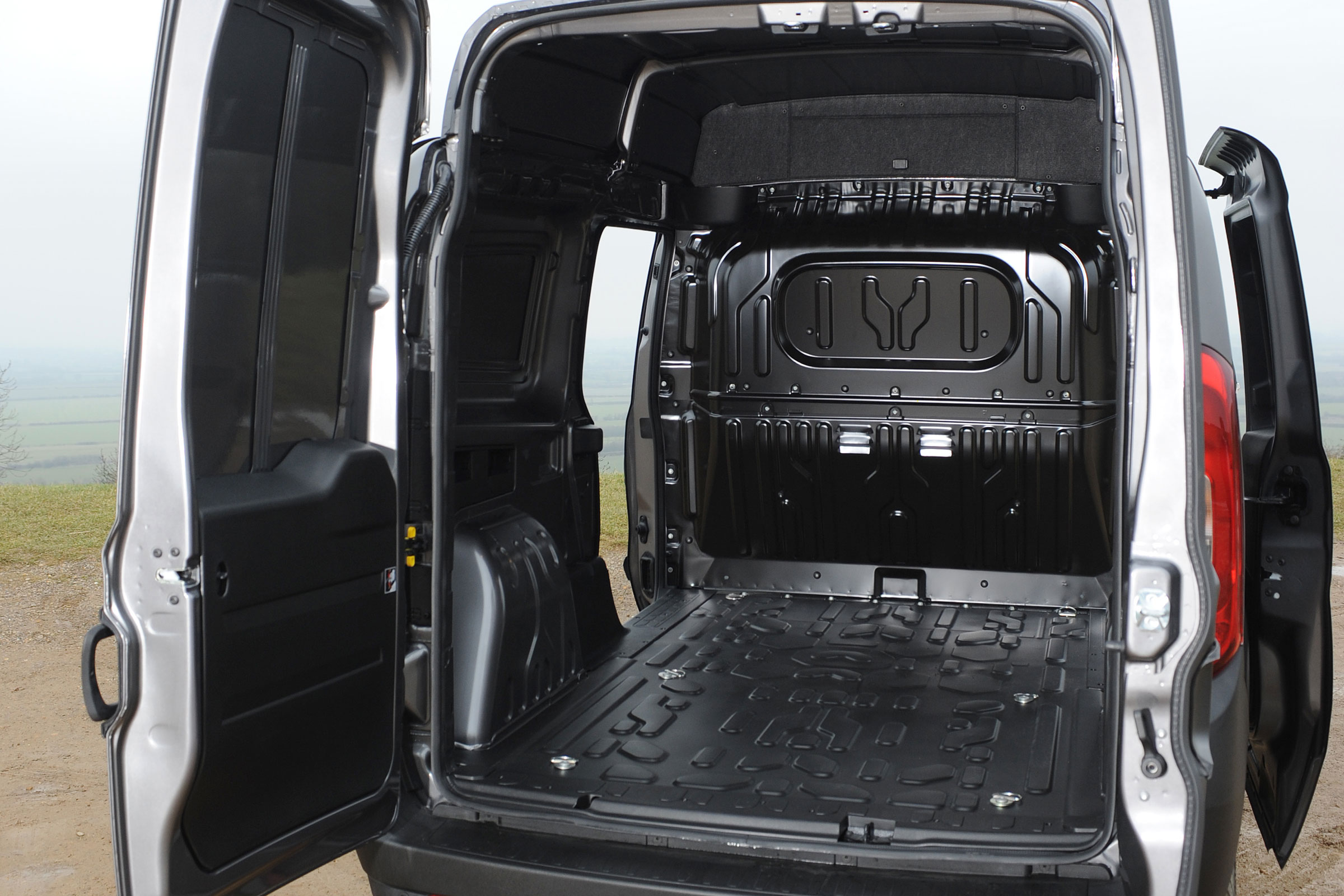 Fiat Doblo Cargo van 2015 - load bay