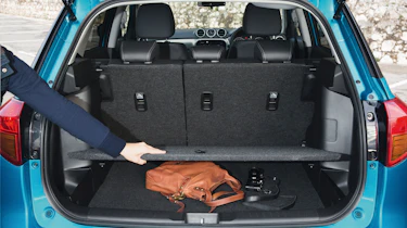 Suzuki Vitara - boot under floor