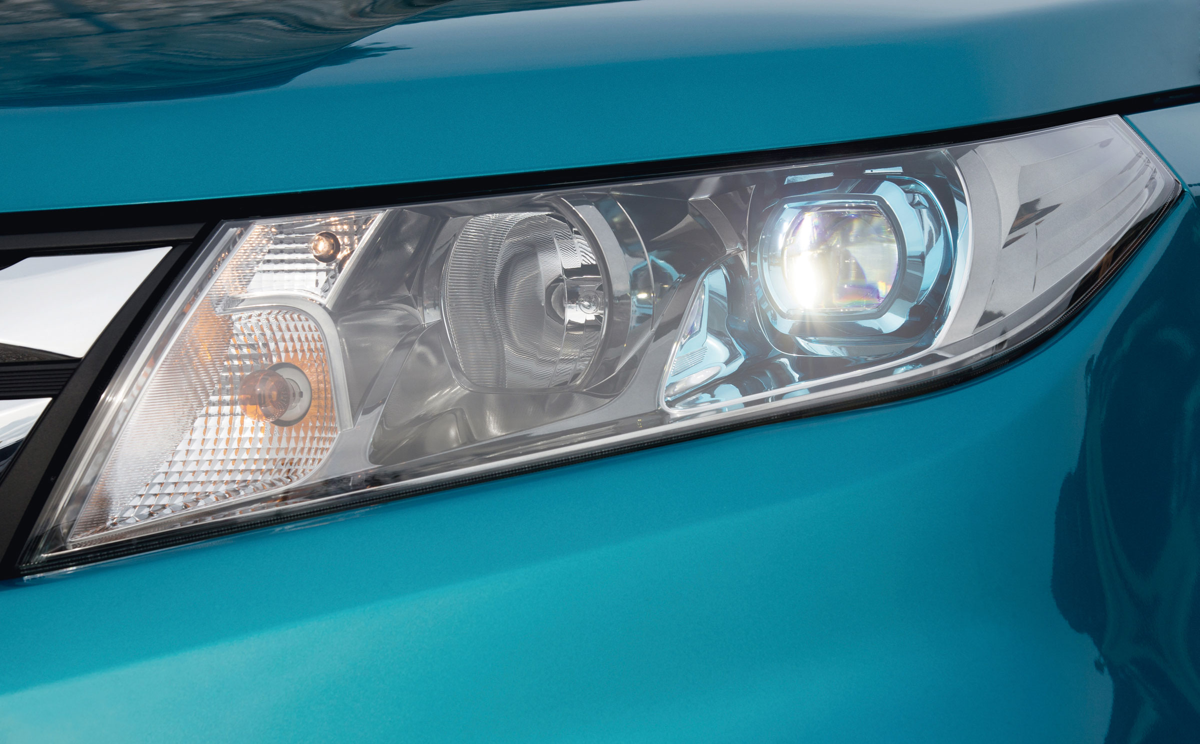 Suzuki Vitara - headlights