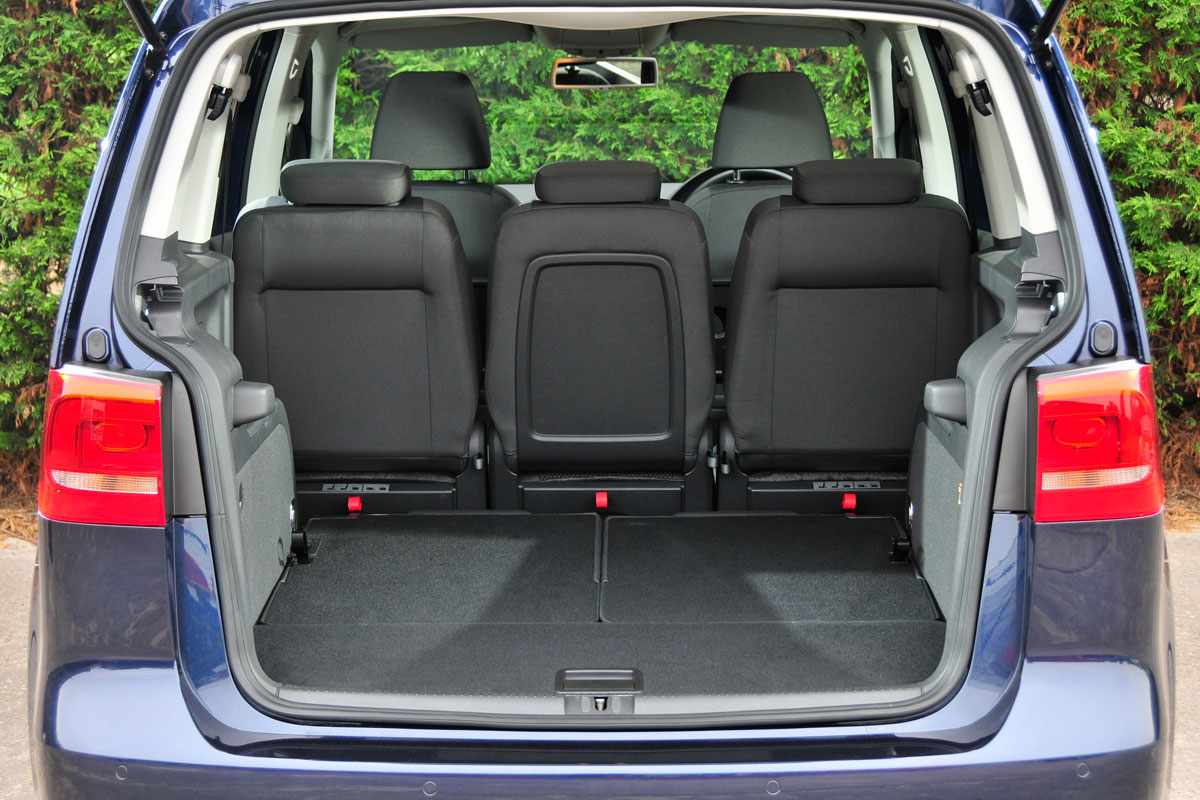 VW Touran boot