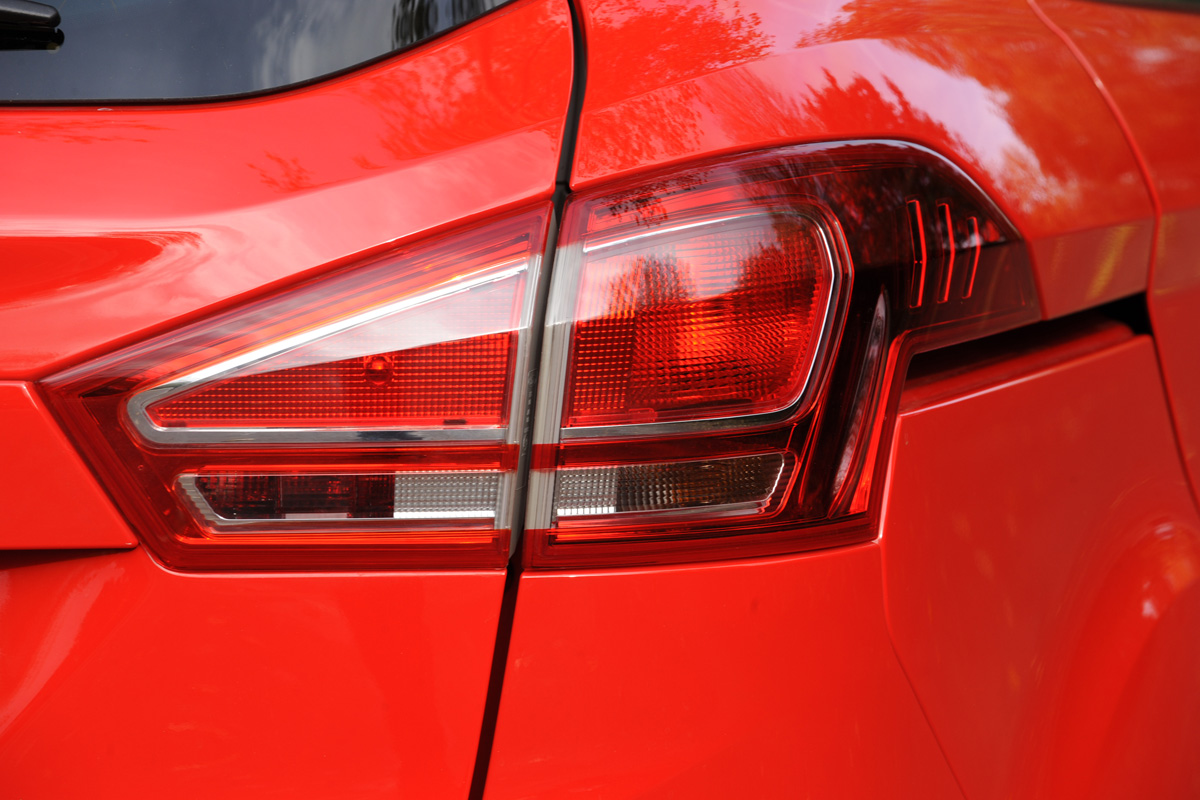 Ford B-MAX light detail