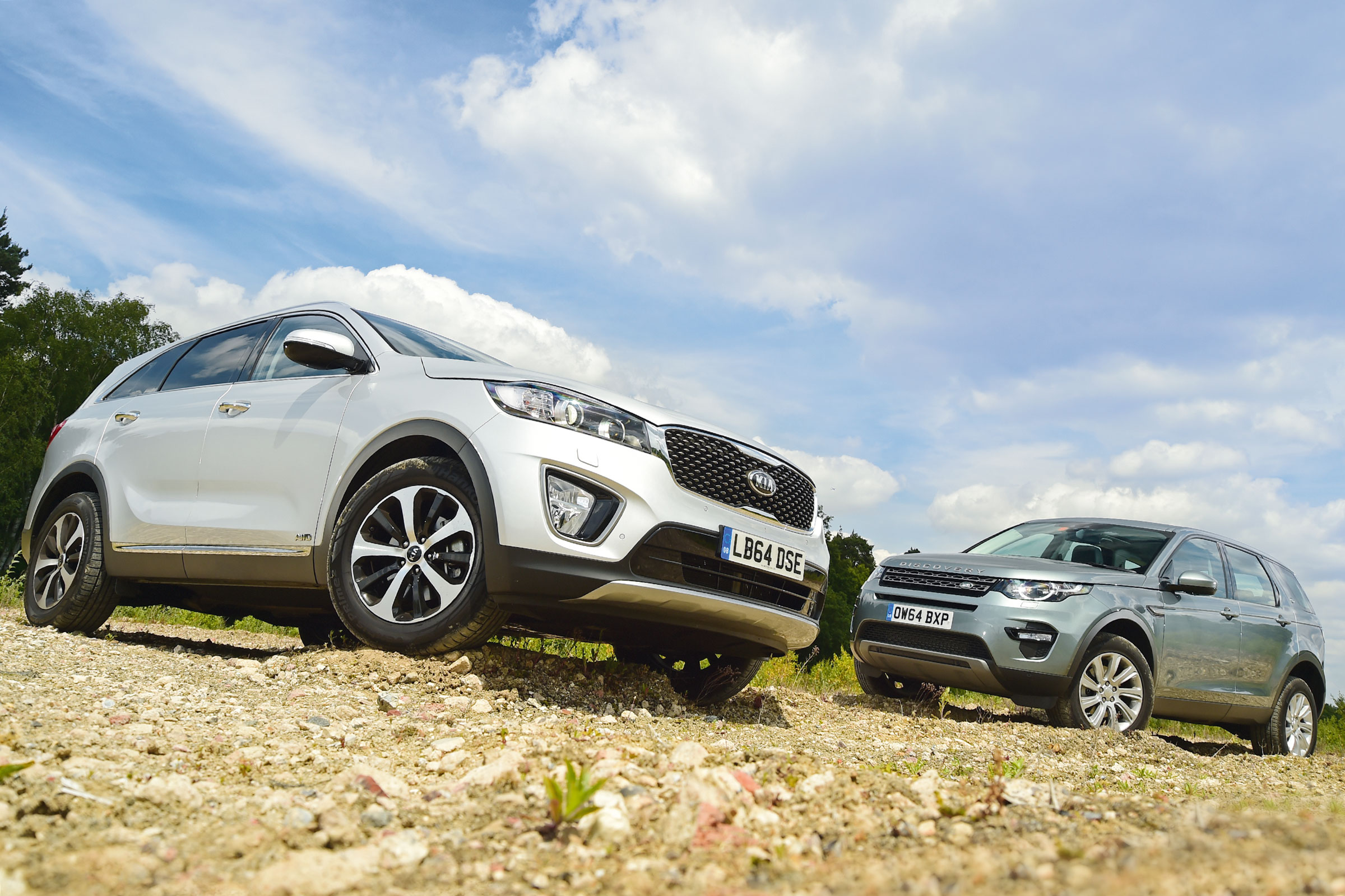 Kia Sorento vs Land Rover Discovery Sport