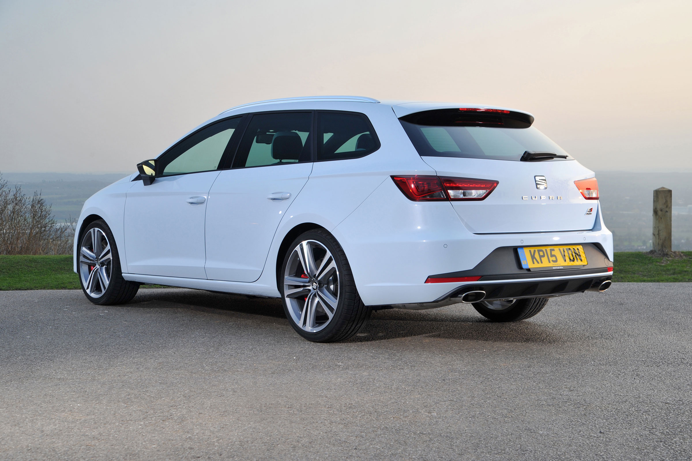 SEAT Leon Cupra ST - rear static