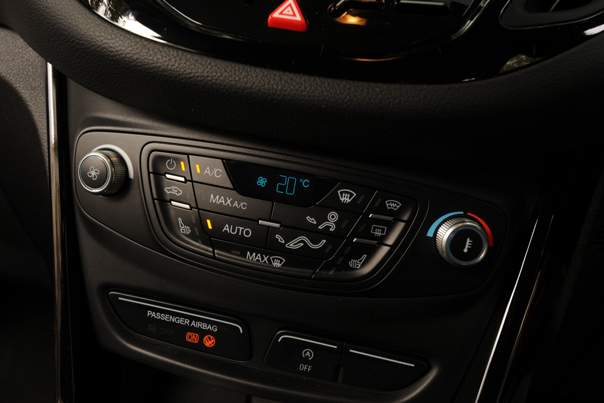 Ford B-MAX centre console