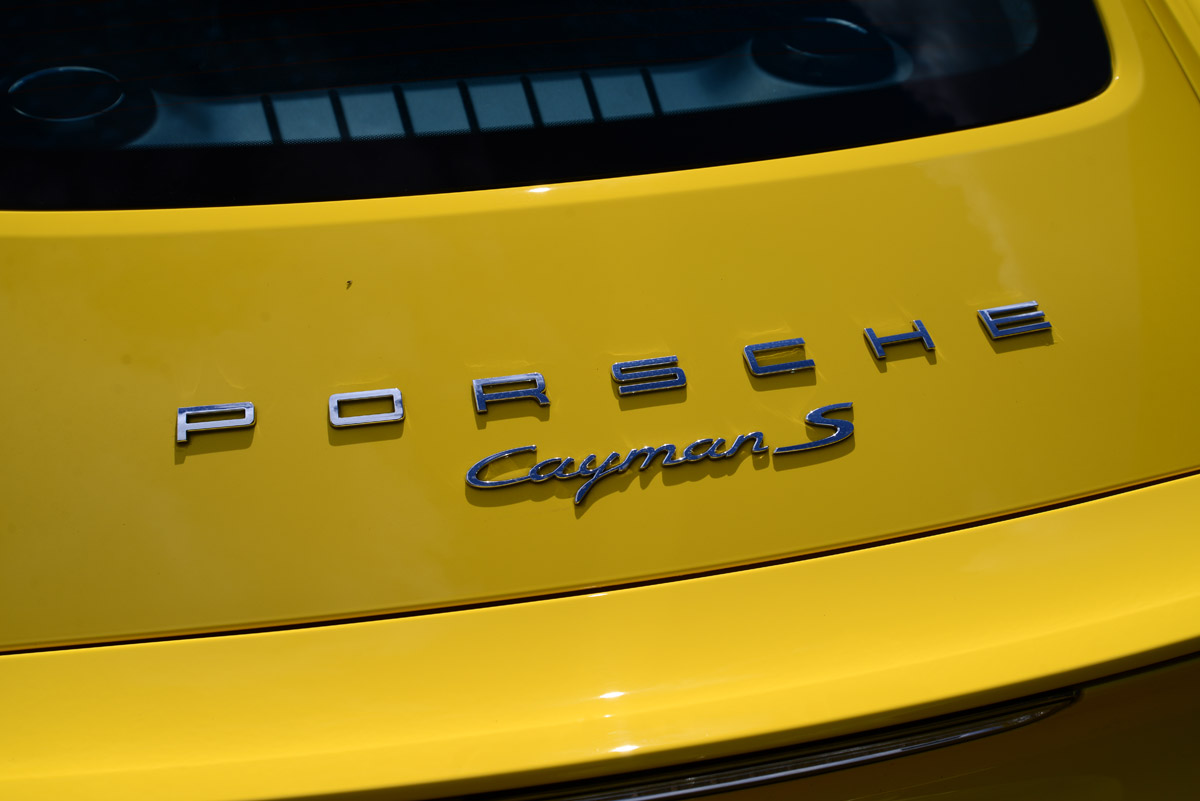 2014 Porsche Cayman badge