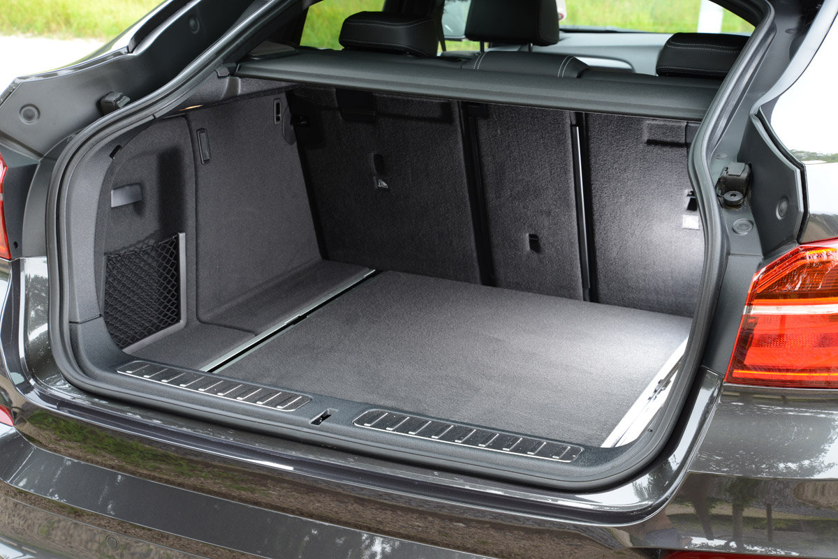 New BMW X4 2014 UK boot