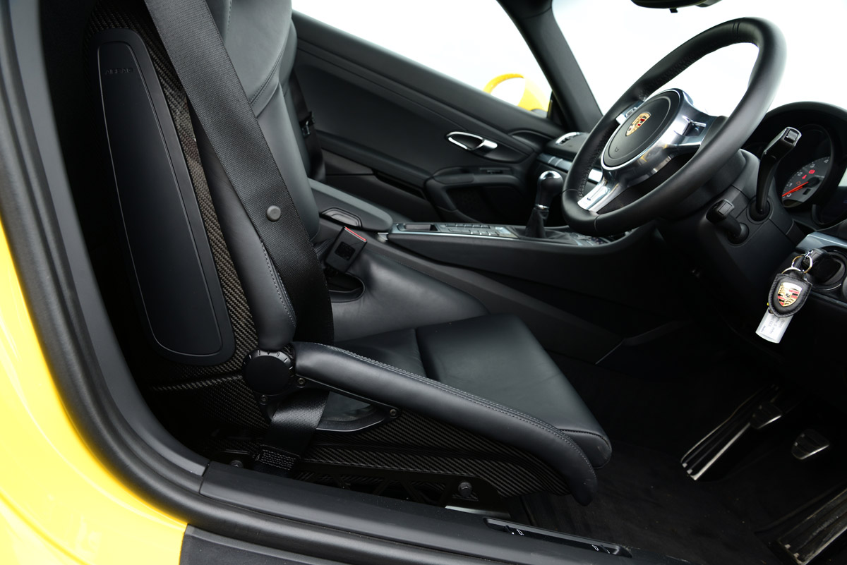 2014 Porsche Cayman interior