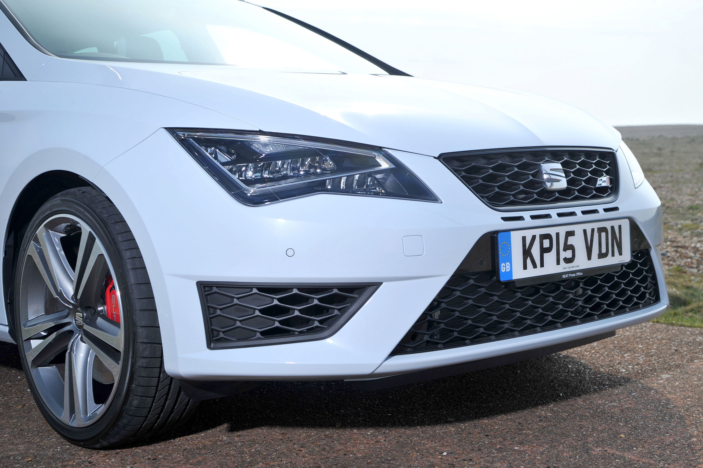 SEAT Leon Cupra ST - front