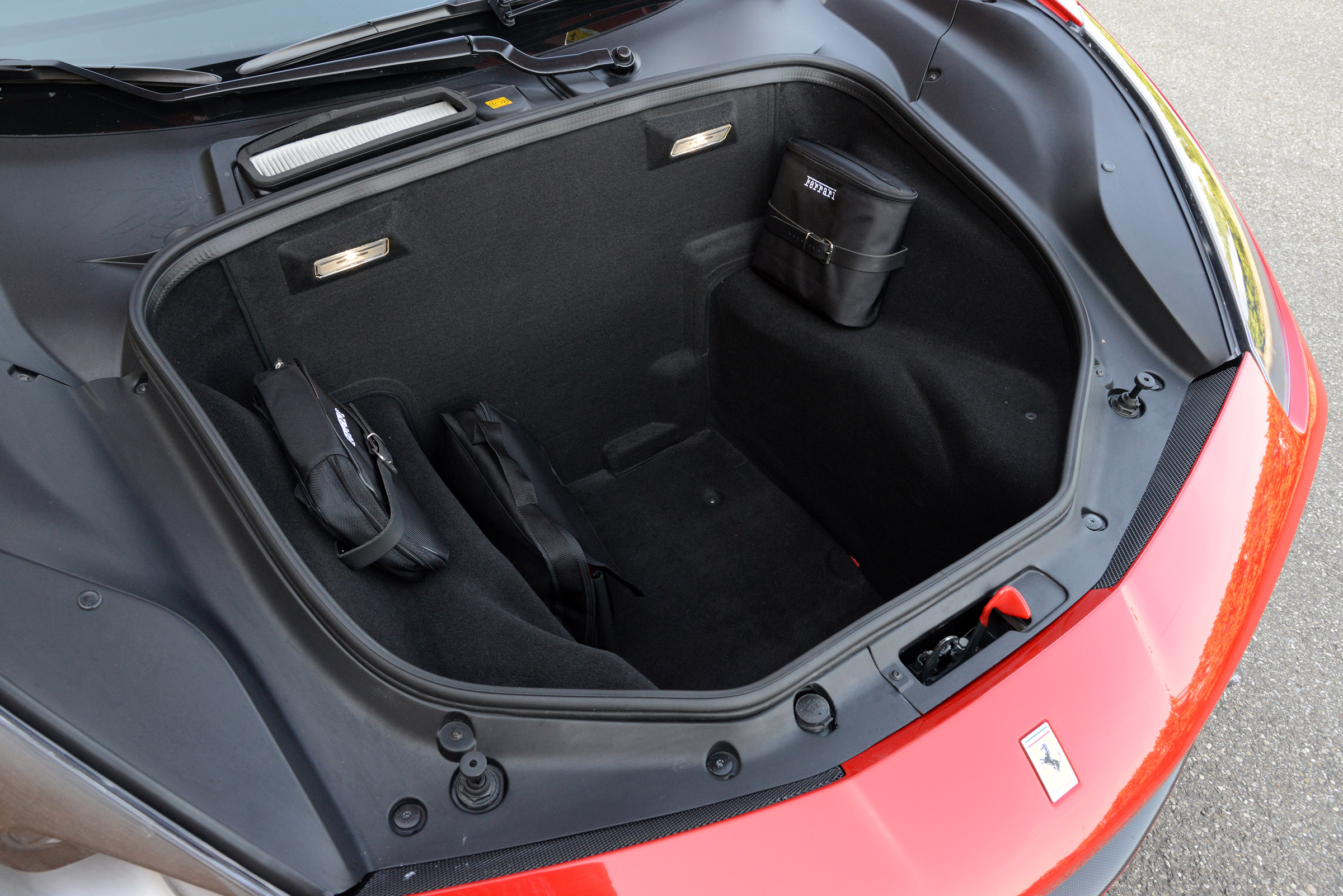 Ferrari 488 GTB boot