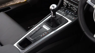 2014 Porsche Cayman gearstick