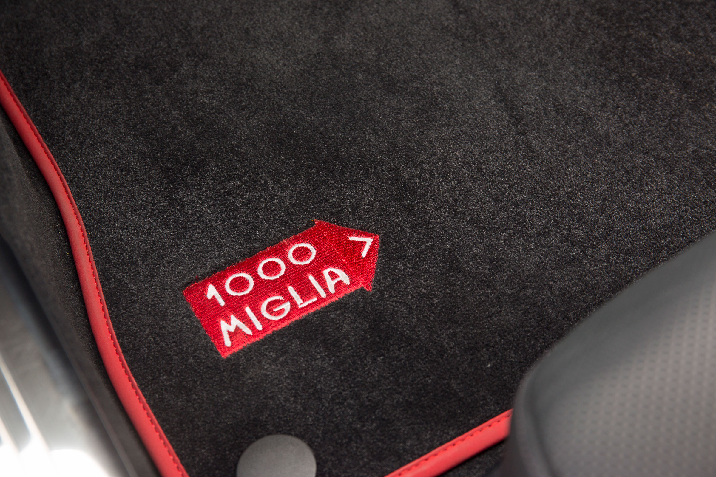 Mercedes SL Mille Miglia 417 - mats