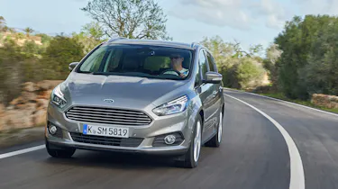 Ford S-MAX Titanium front