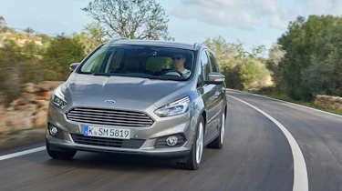 Ford S-MAX Titanium front