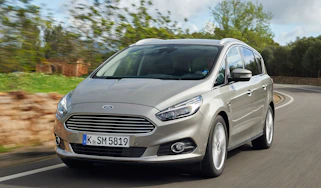 Ford S-MAX Titanium tracking