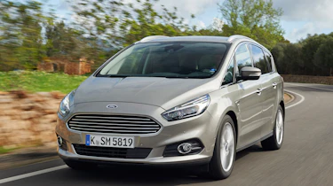 Ford S-MAX Titanium tracking