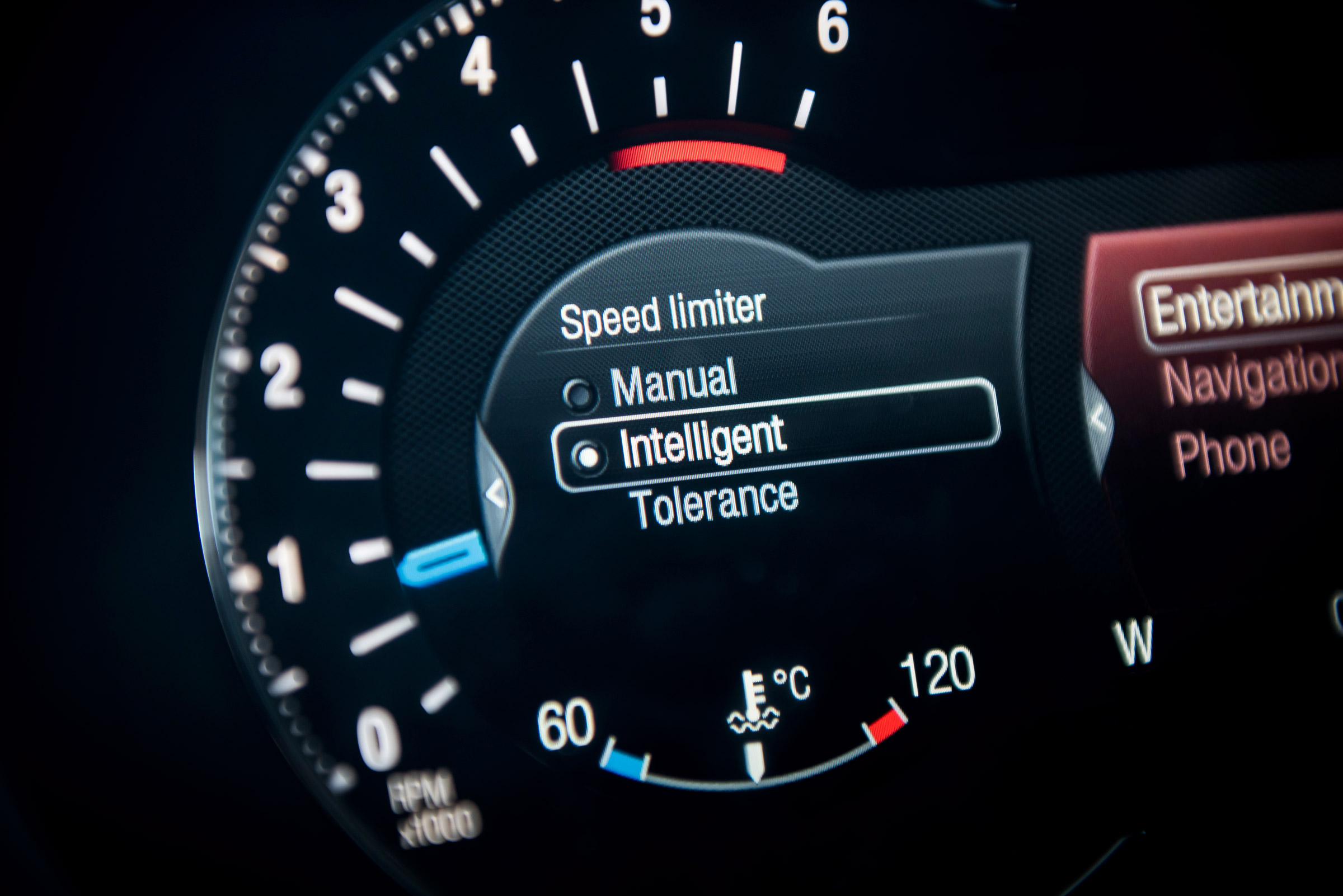 Ford S-MAX Titanium dial
