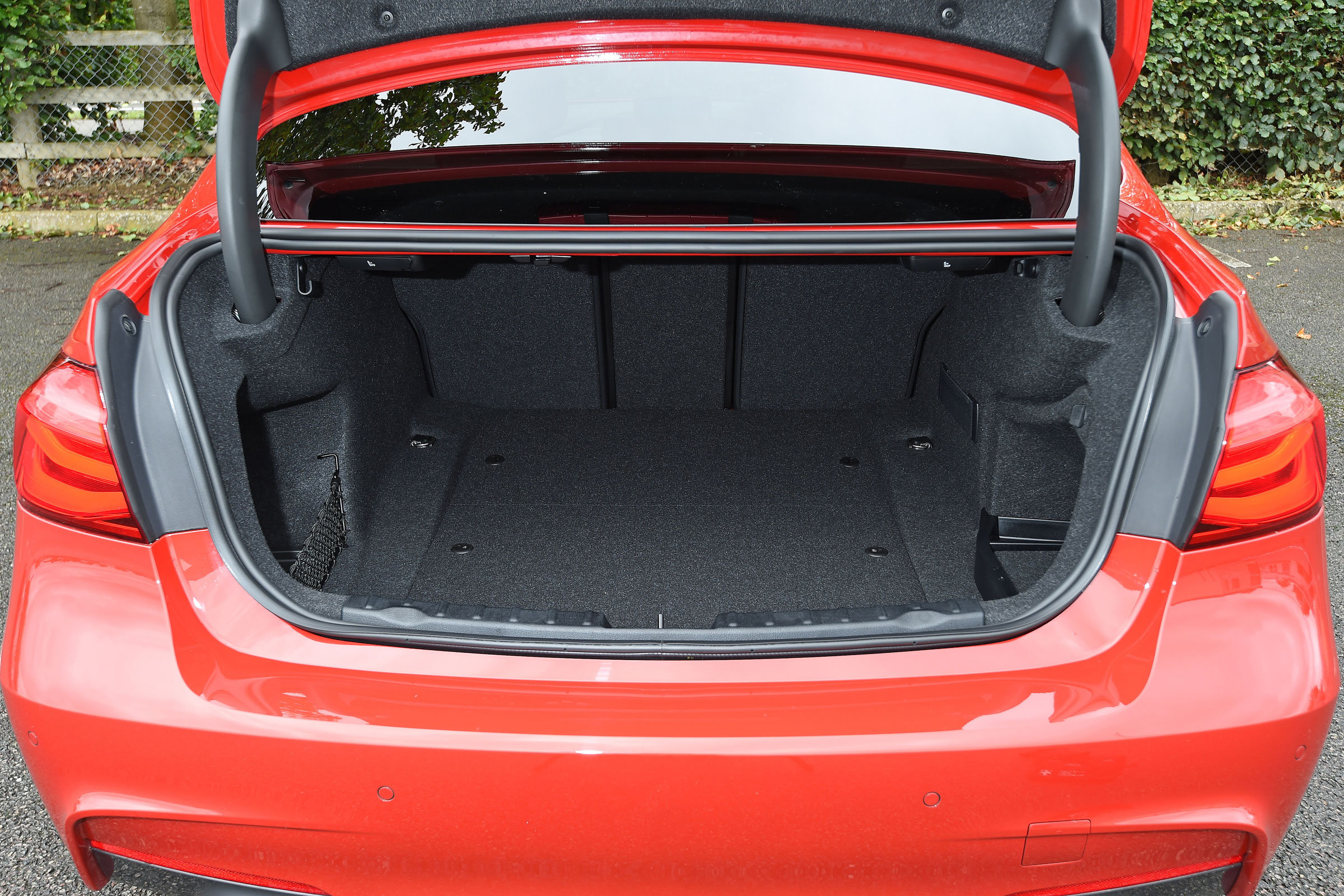 BMW 3 Series 2015 320d - boot