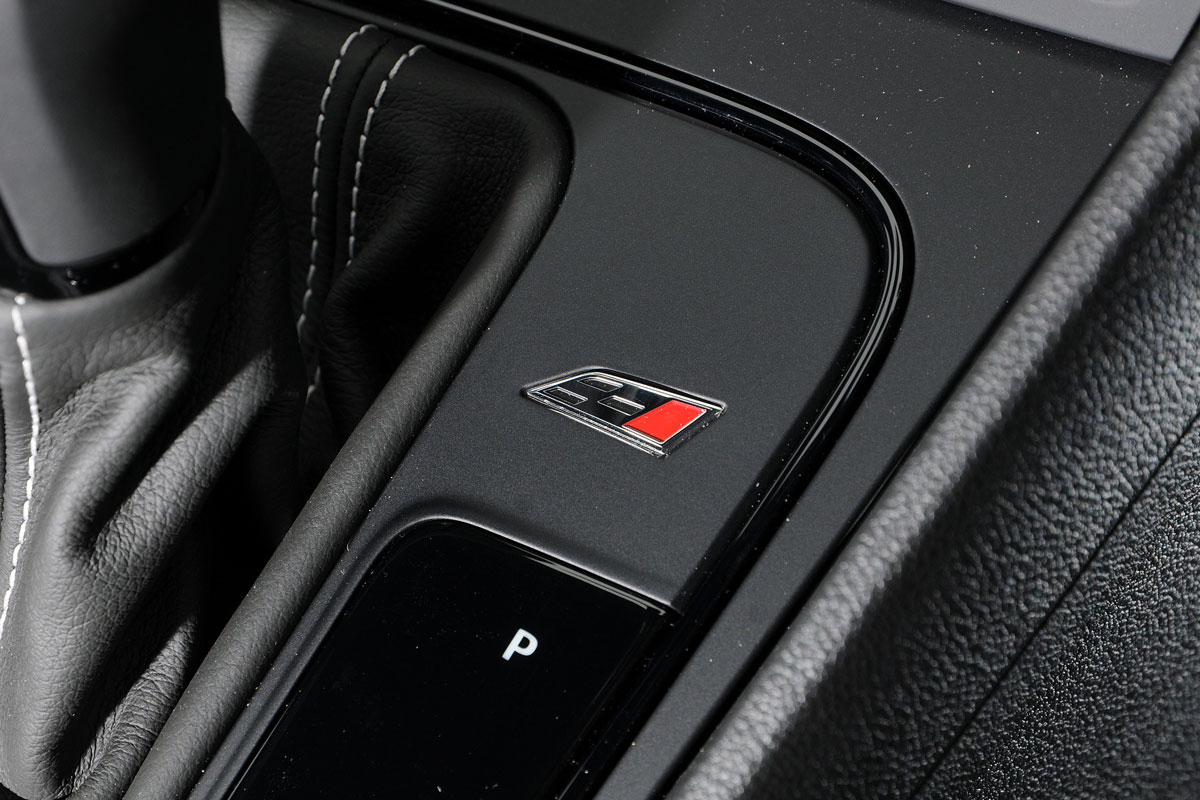 Seat-Leon-Cupra-interior-detail