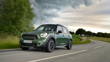 MINI Countryman action