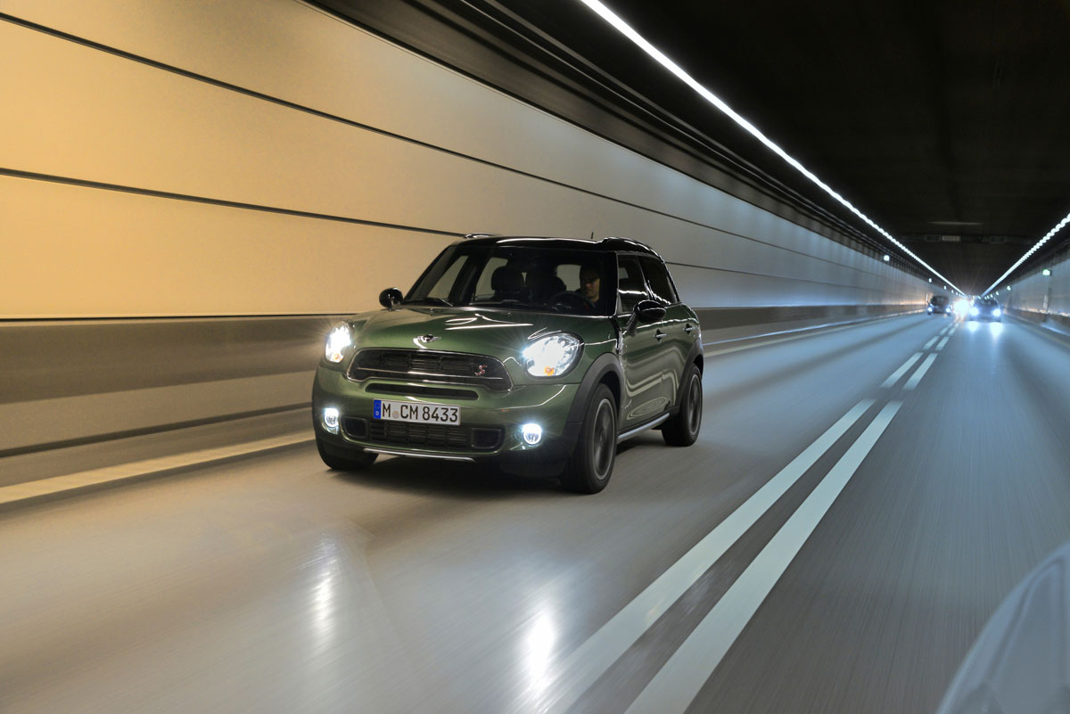 MINI Countryman tunnel