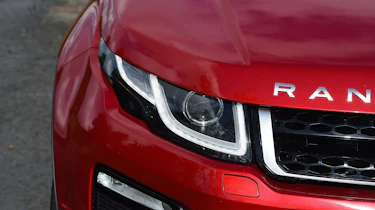 Range Rover Evoque SE Tech 2016 - headlights